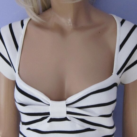 HEARTLOOM SHEA IVORY NAVY STRIPED SCOOP NECK SWEATER TOP NWT $79 - Picture 8 of 10